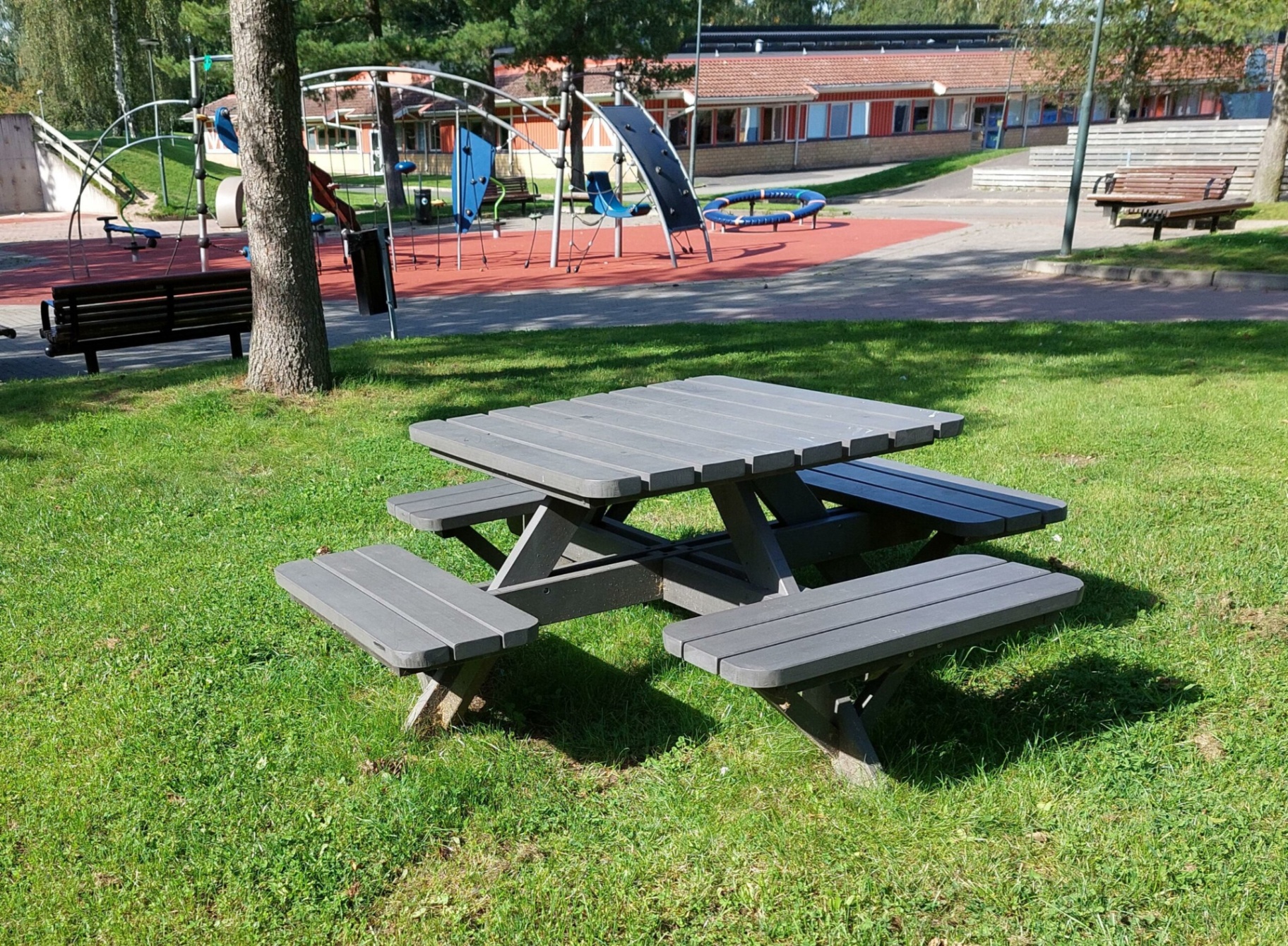 Furniture Mockebo - picnic furniture in wood composite
